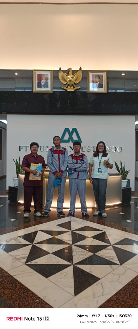 siswa pkl di PT. Mulia Industrindo